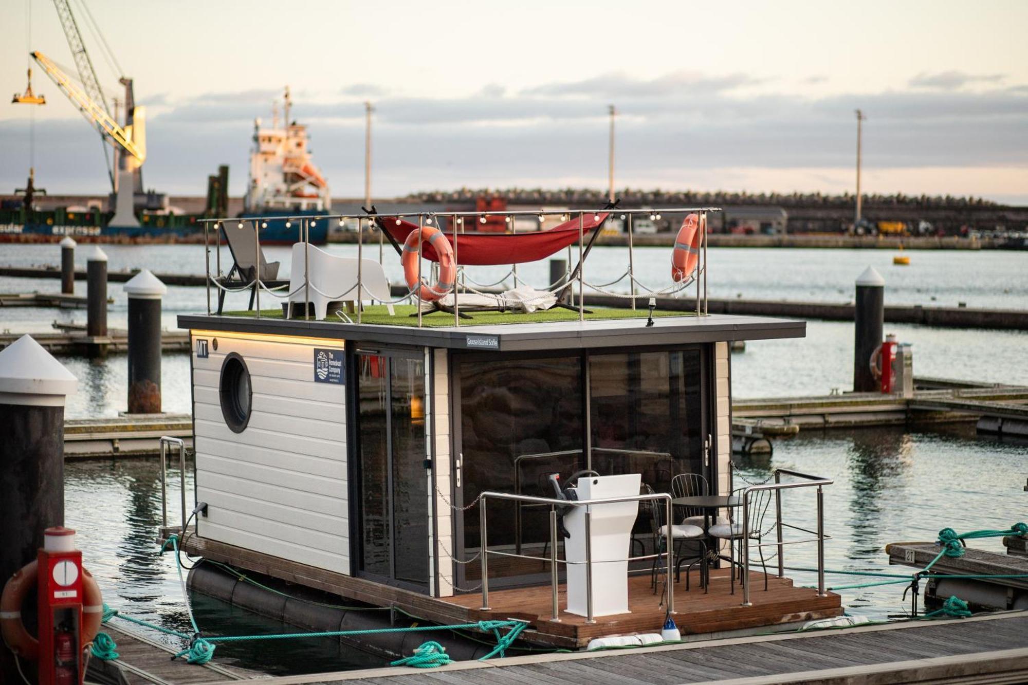 The Homeboat Company Ponta Delgada-Acores Eksteriør billede